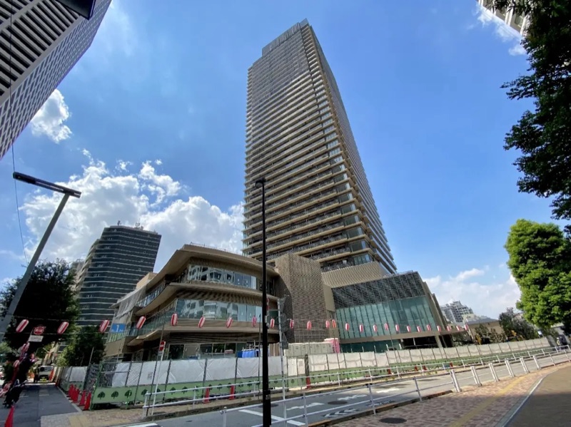 {{ 建築名稱, 004 }}